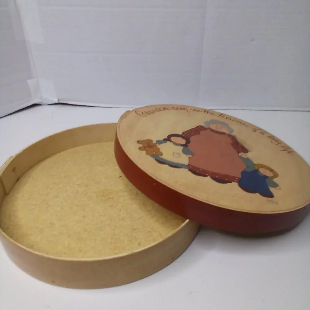 Vintage Round Cheese Box Painted Grandchildren Grandmother Cottagecore FLAW 10